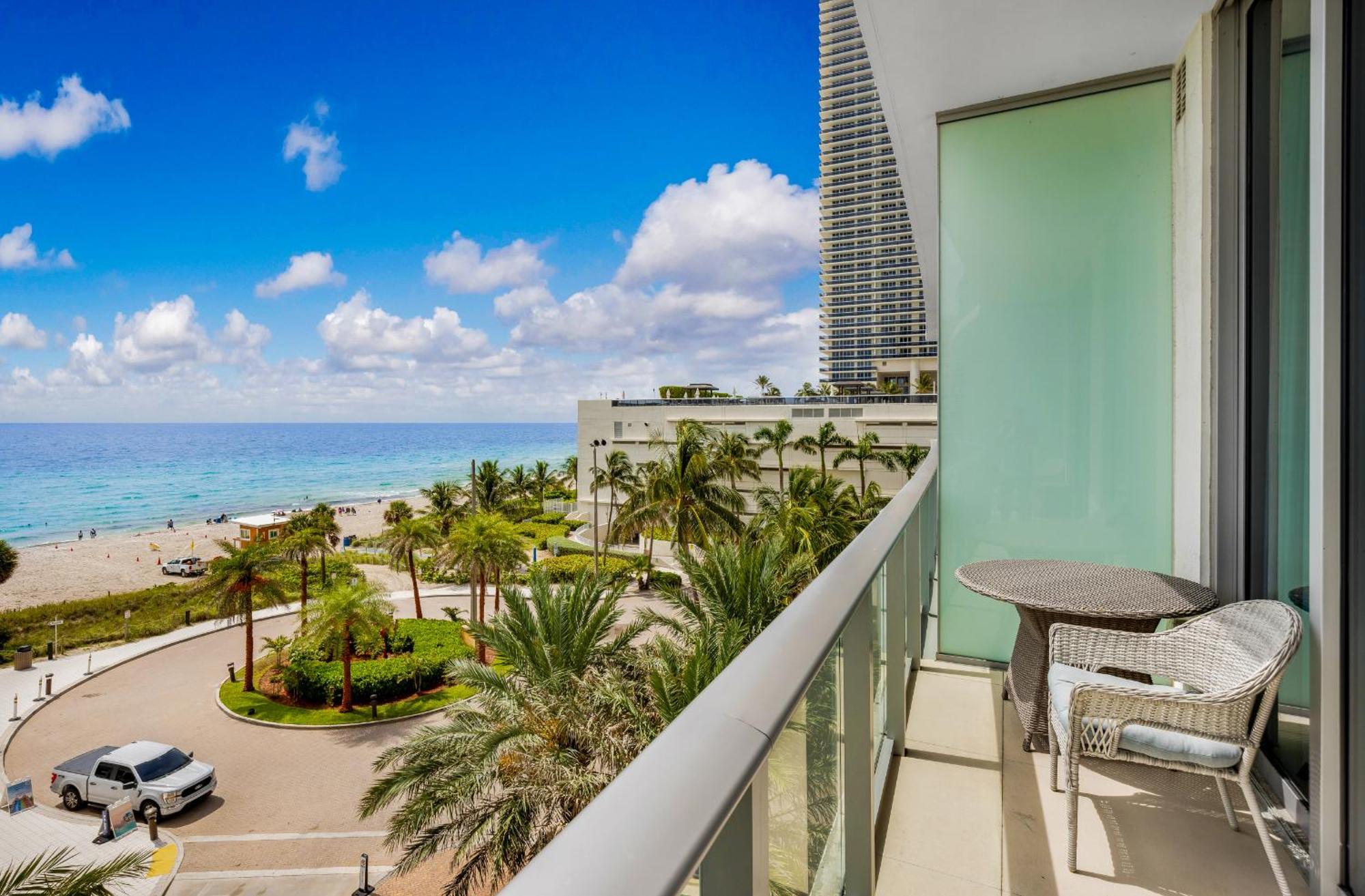 Wake Up To The Sound Of Waves In A Stylish Condo In A Luxury Resort Hollywood Buitenkant foto