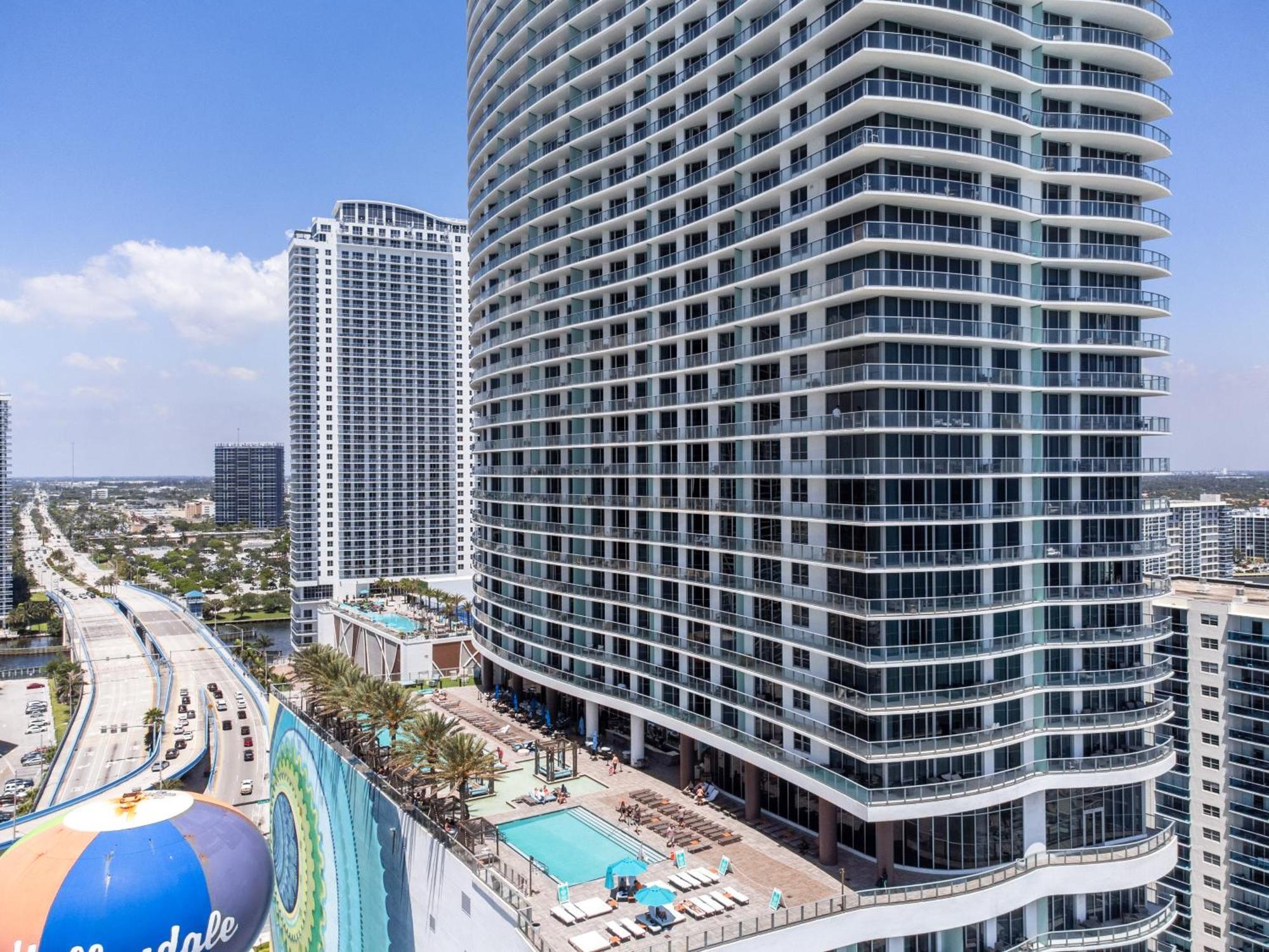 Wake Up To The Sound Of Waves In A Stylish Condo In A Luxury Resort Hollywood Buitenkant foto