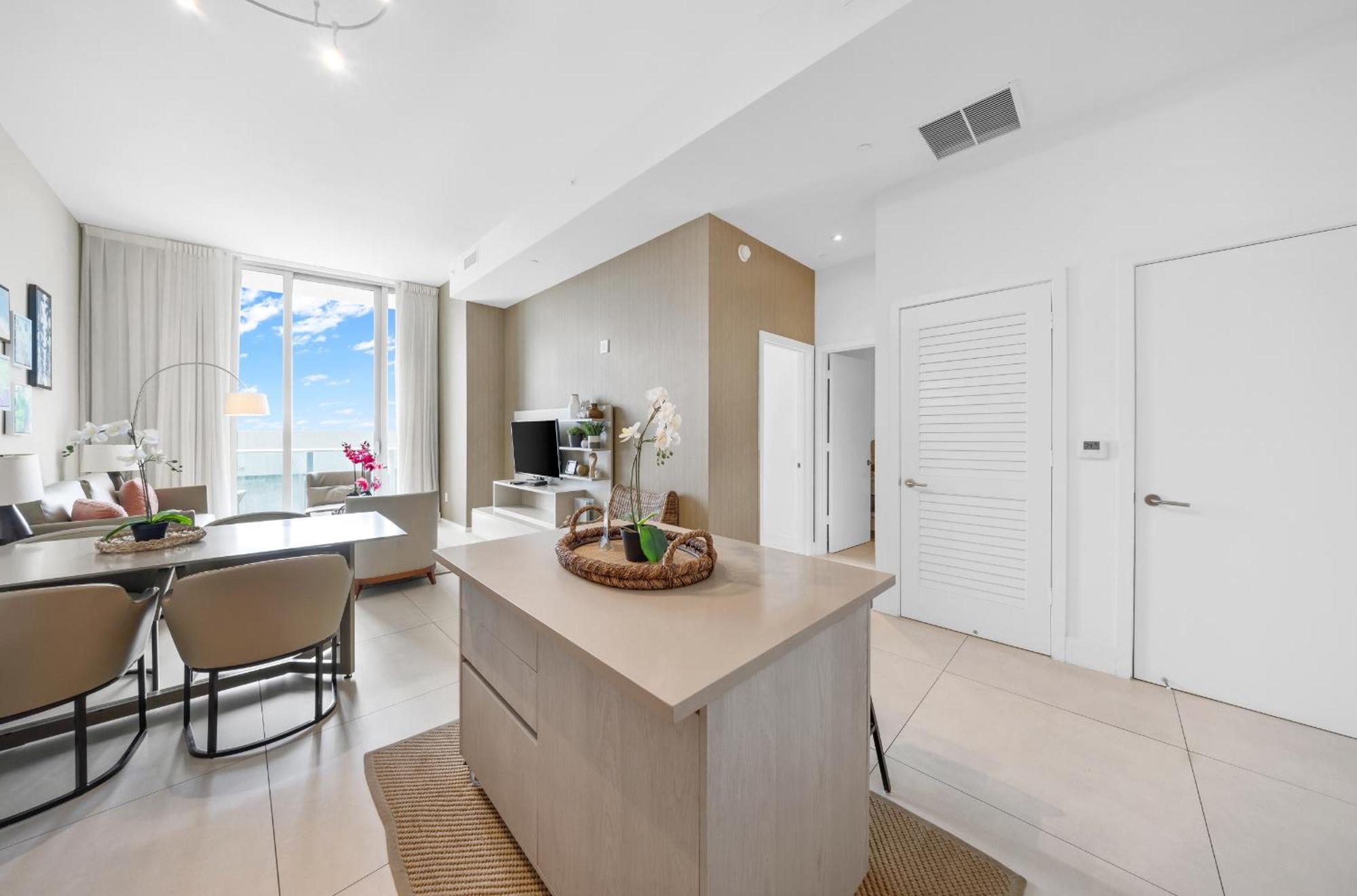 Wake Up To The Sound Of Waves In A Stylish Condo In A Luxury Resort Hollywood Buitenkant foto