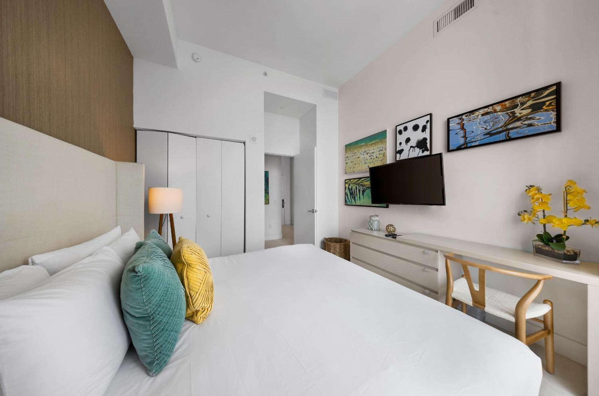 Wake Up To The Sound Of Waves In A Stylish Condo In A Luxury Resort Hollywood Buitenkant foto