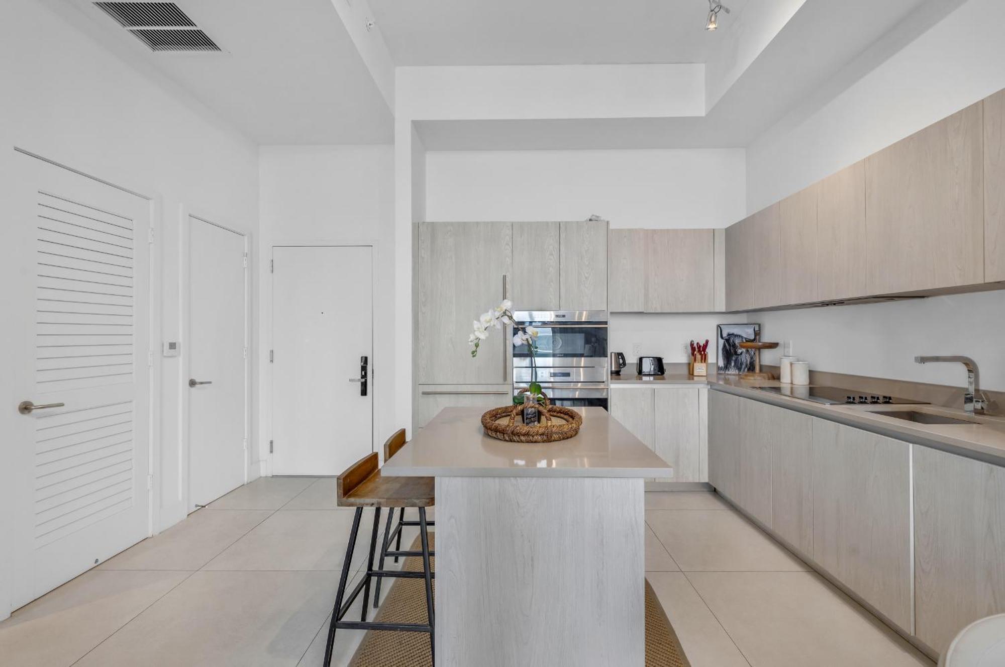 Wake Up To The Sound Of Waves In A Stylish Condo In A Luxury Resort Hollywood Buitenkant foto