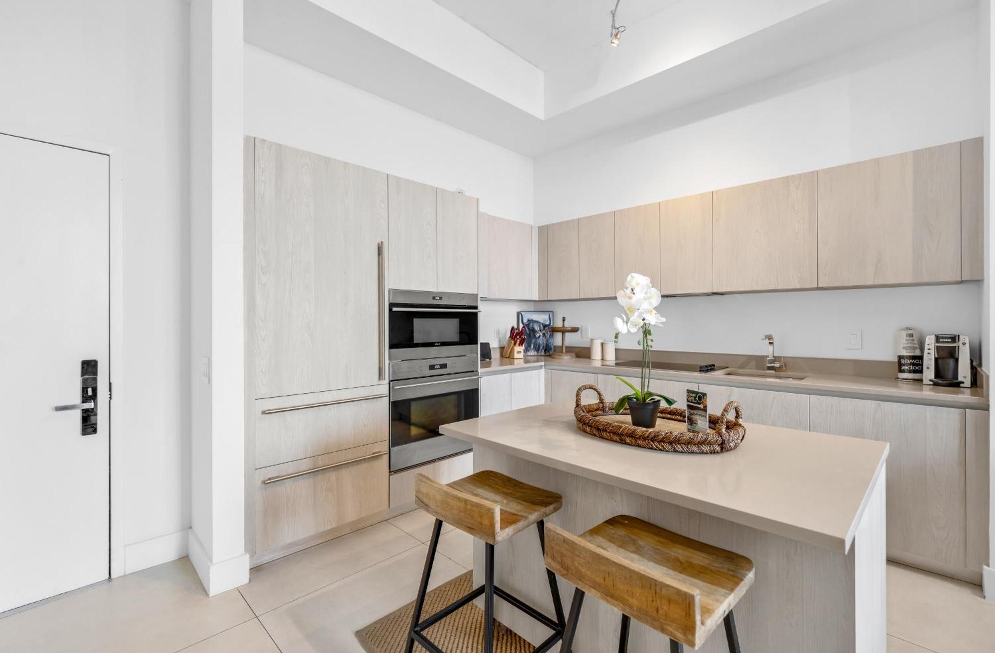 Wake Up To The Sound Of Waves In A Stylish Condo In A Luxury Resort Hollywood Buitenkant foto